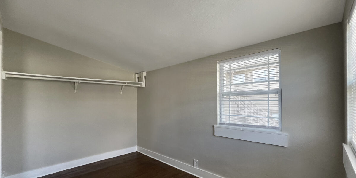 Old Northeast 2BR/1BA